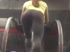 TIGHT HOT WORKOUT ASS IN LEGGINGS