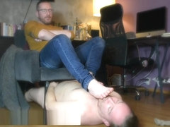 Master Bassil humiliate fag slave for laugh when he worship feet. Verbal