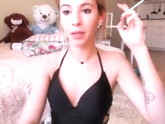 Skinny amateur blonde mom toys hairy pussy in solo