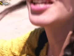 Girl gives blow and handjob to her boyfriend