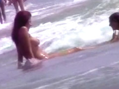 Amateur beach nudist 20