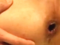 Harte Fistsession mit Plugs, Pumpdildo, etc. in Nahaufnahme