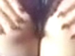 boyfriend filming his skinny girlfriend on periscope