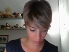 Cute girl shows off her goods online in an attempt to get a new bf