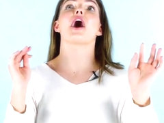 17 Things - Camren Bicondova