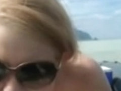 Slut working outdoors