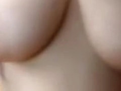 hawt mother showing large wobblers