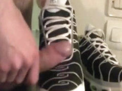 fuck Ass_u_me's nike sneakers ! member send us his nike tn