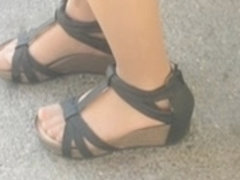 candi feet 2