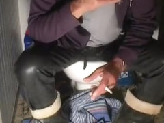 nlboots - rubber boots, rubber trousers, smokin', shitter