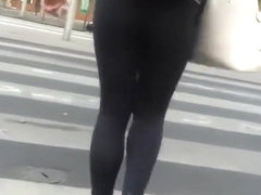 Sexy booty in skin tight pants