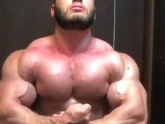 ROMANIAN BODYBUILDER HUNK MASSIVE PECS