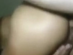 enterrando a mandioca