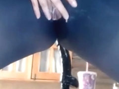 Big booty milf squirts