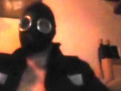 Wank & Cum in Rubber Gasmask