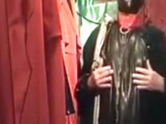 Geiles Gummiflattern im mega weiten Latexkaftan