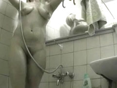 ksenia-voyeur-01_R.wmv