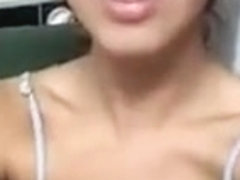 hot woman showing her body on periscope