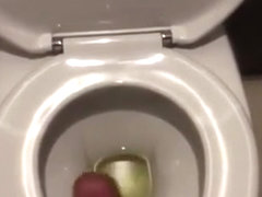 YOUNG COLLEGE BOY WANKS BIG DICK